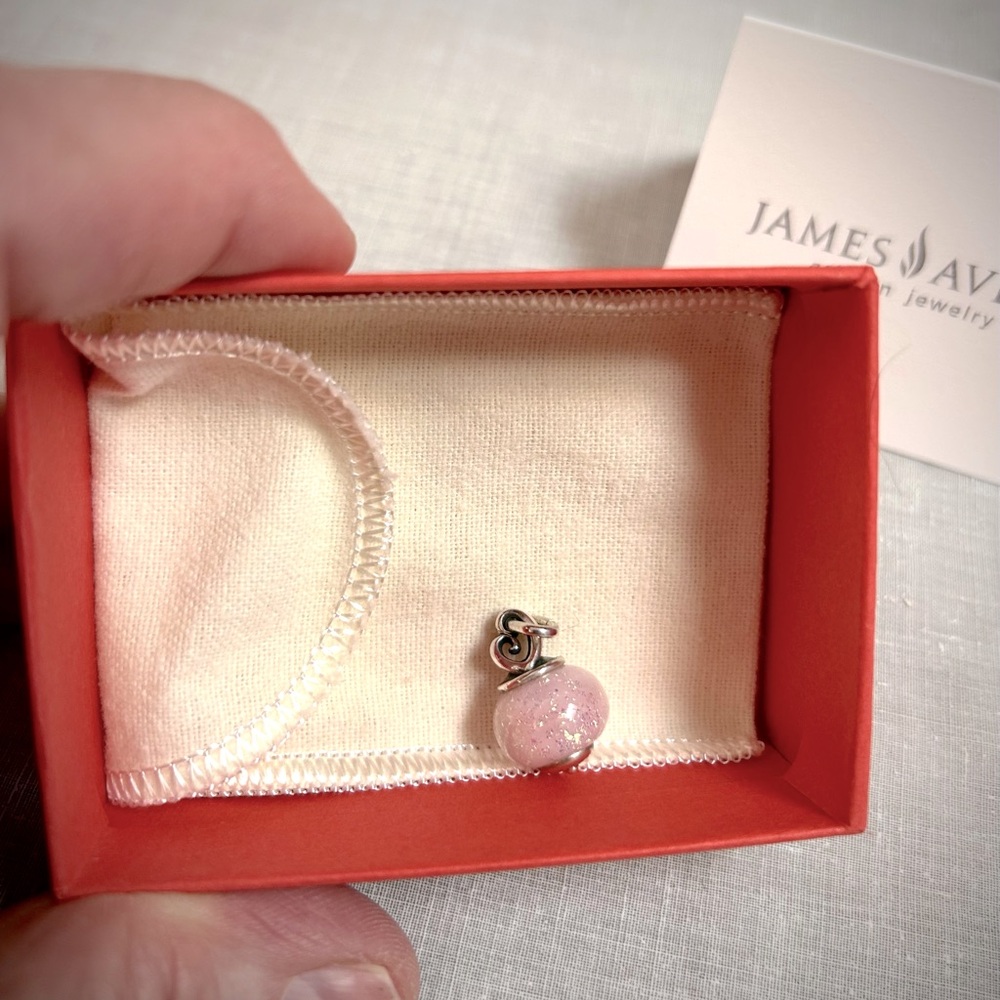 🌸James Avery Pink Mother’s Love Charm
